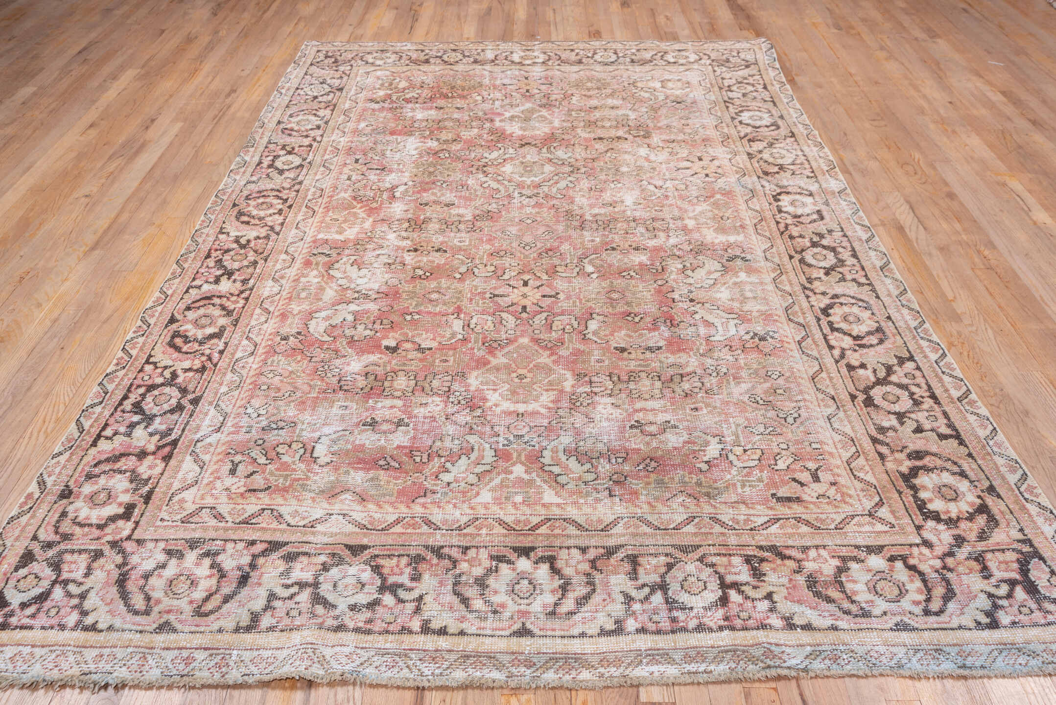 6' x 10' one-of-a-kind handmade vintage Mahal large size rug. Color palette: pink, gray, off-white, light gray, brown