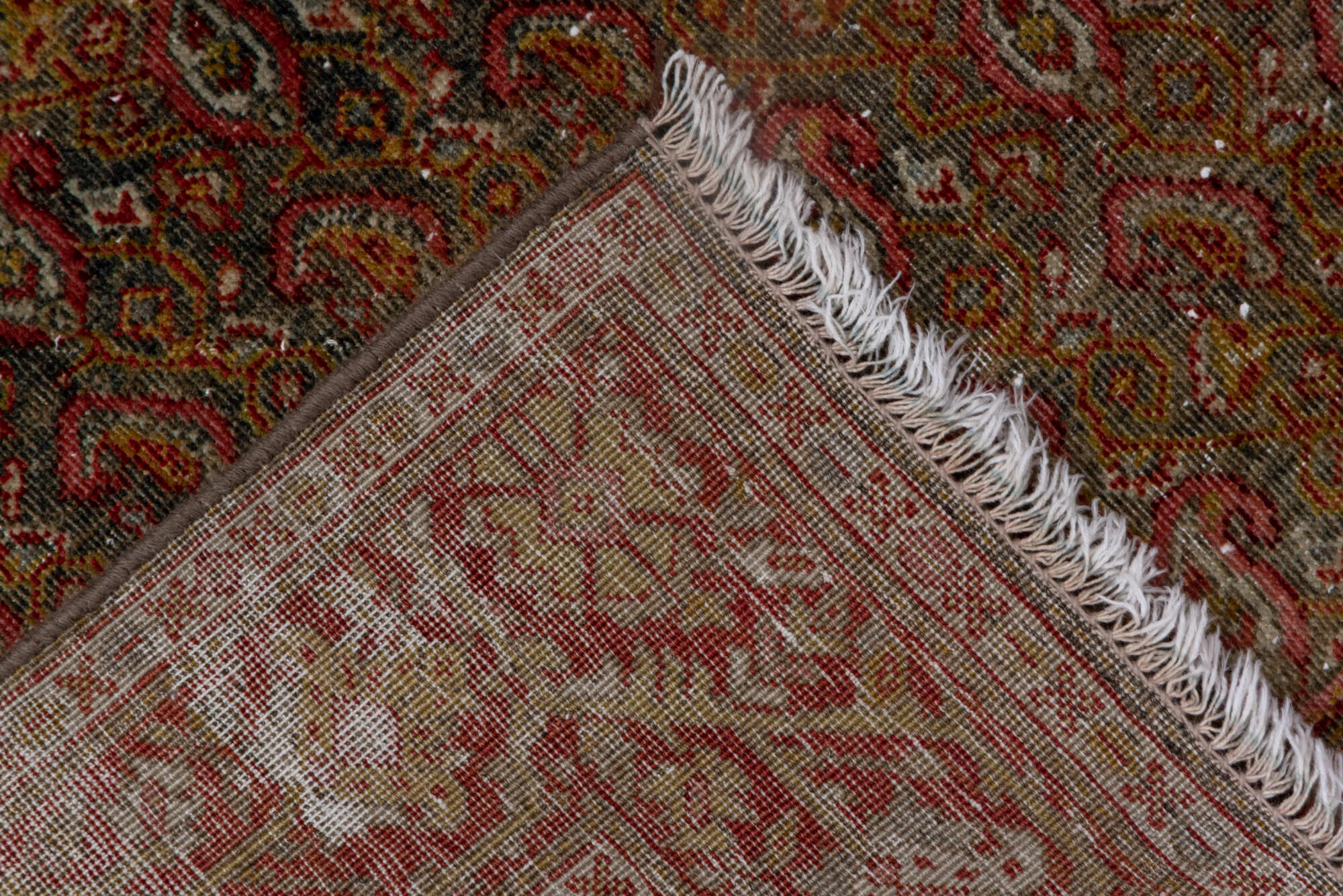 4' x 6' one-of-a-kind handmade vintage Sarouk small size rug. Color palette: brown, gray, pink
