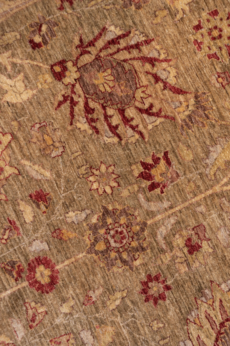 12' x 17' one-of-a-kind handmade vintage Sultanabad oversize rug. Color palette: brown, red, pink, gray