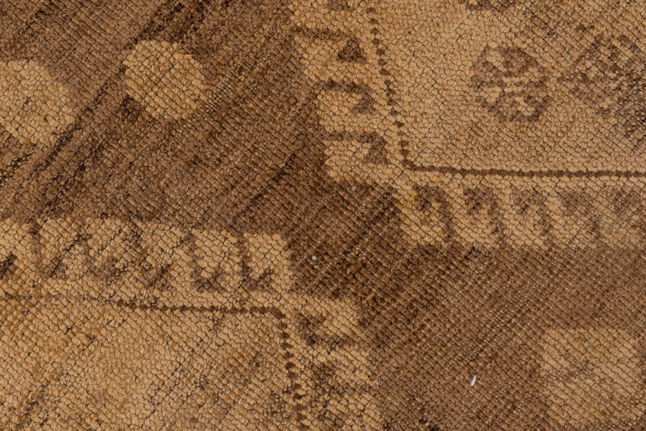 3' x 5' one-of-a-kind handmade vintage Shiraz small size rug. Color palette: brown, gray, light gray, off-white