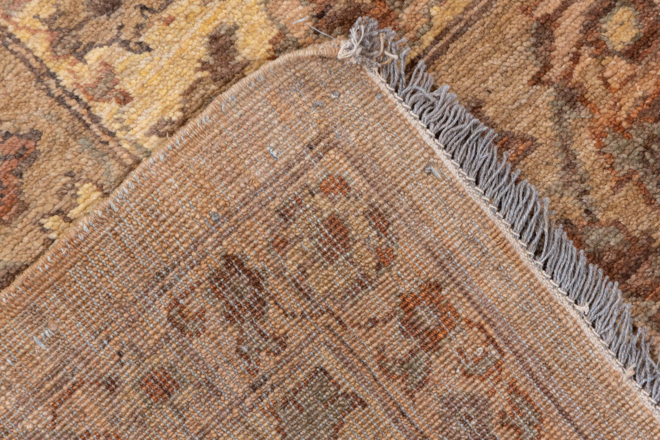 9' x 13' one-of-a-kind handmade vintage Sultanabad large size rug. Color palette: brown, orange, pink