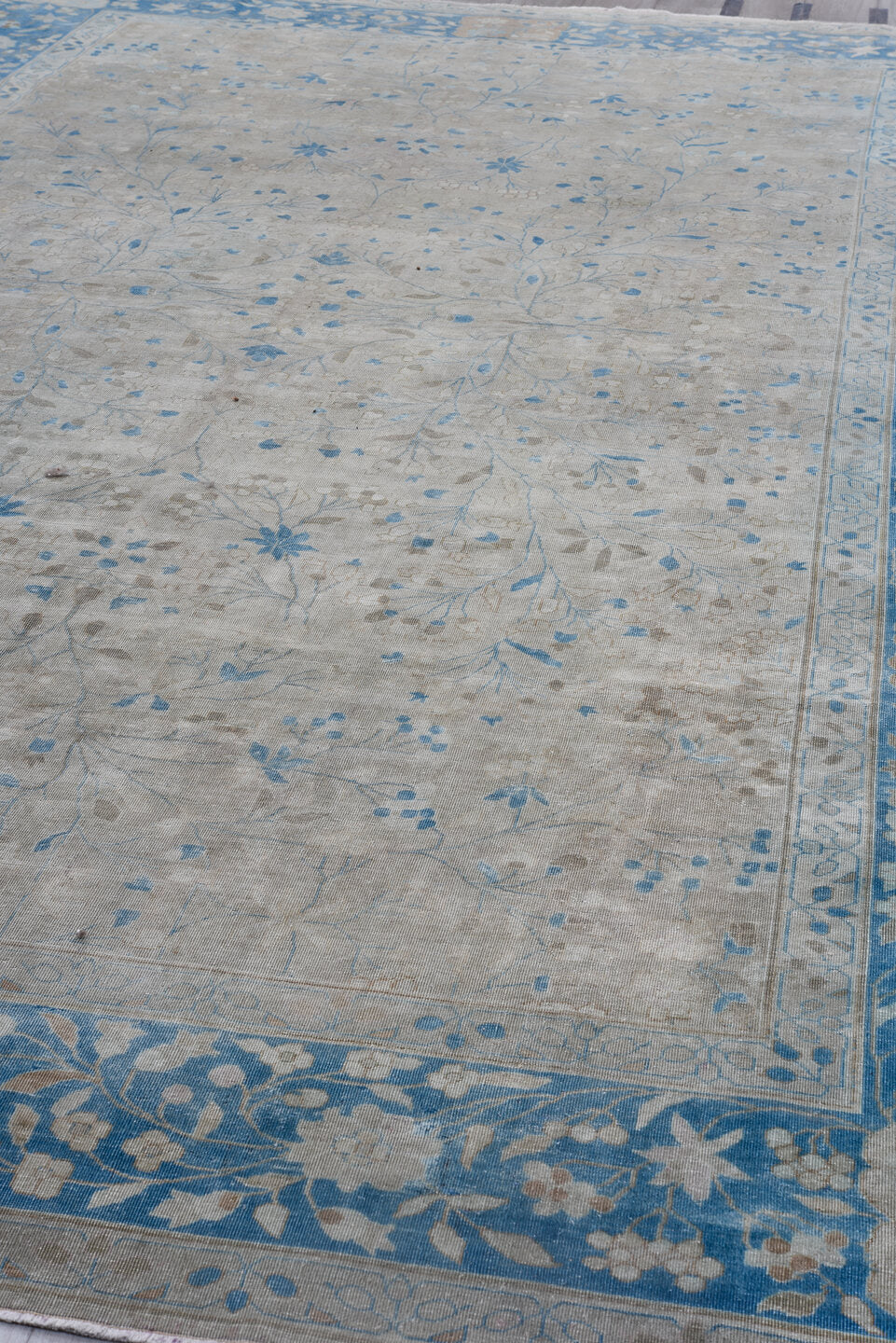 9' x 14' one-of-a-kind handmade vintage Laristan large size rug. Color palette: gray, blue, light blue, light gray