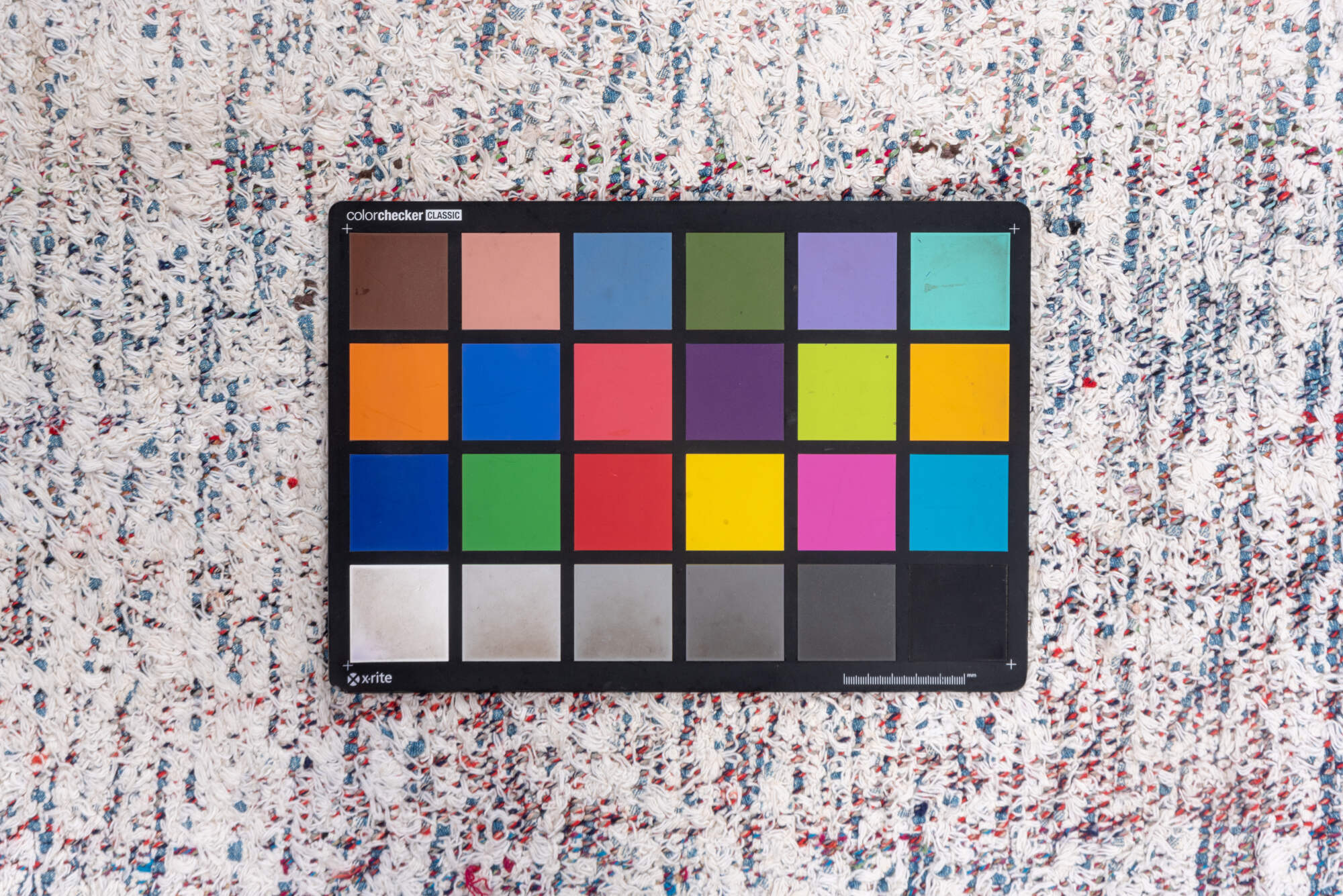 5' x 8' one-of-a-kind handmade vintage Kilim medium size rug. Color palette: dark gray, gainsboro, gray, light gray, linen