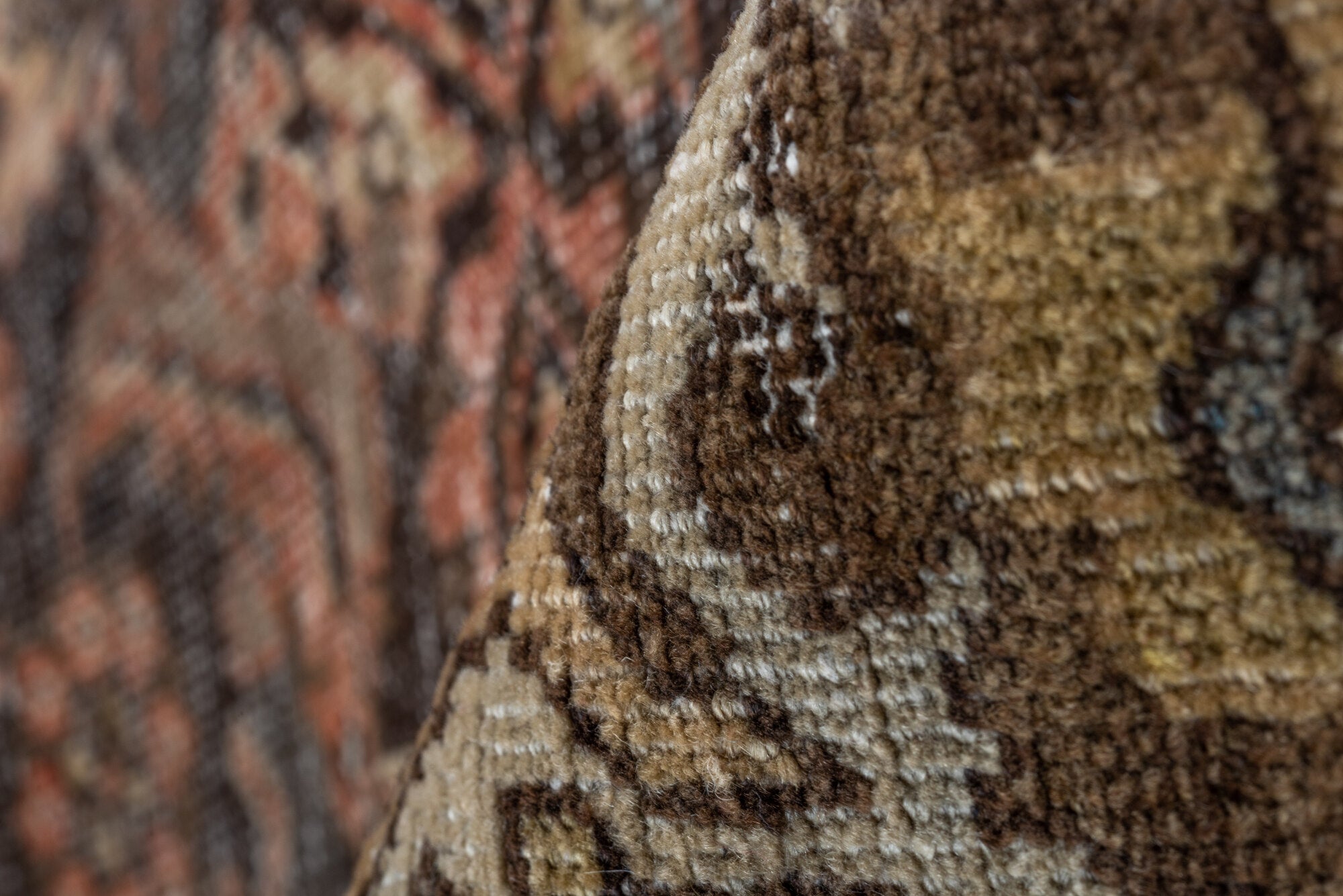 4' x 6' one-of-a-kind handmade vintage Far.Sarouk small size rug. Color palette: brown, gray