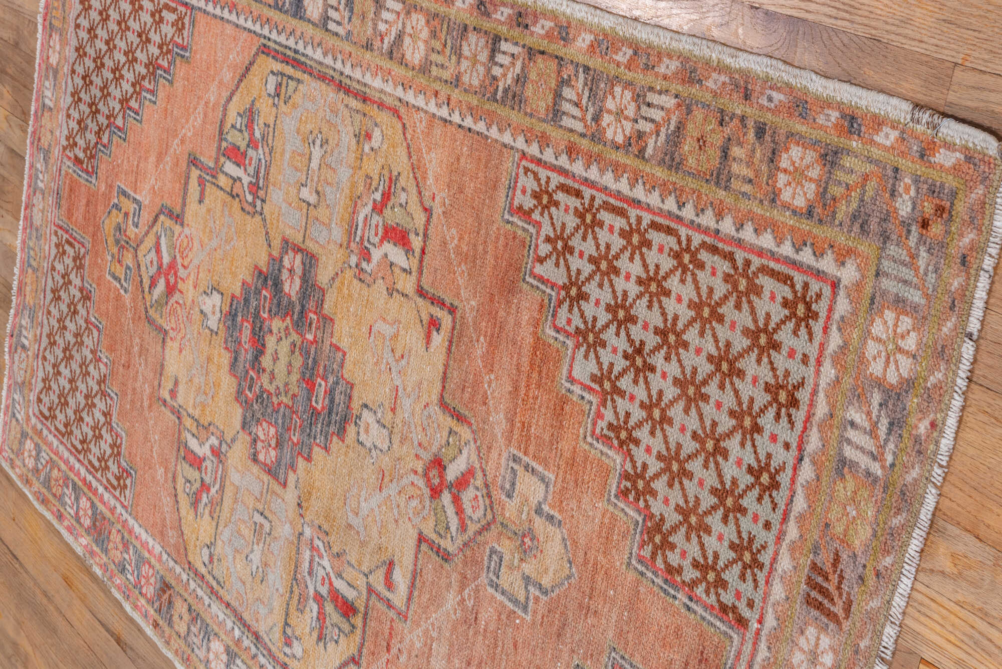 3' x 6' one-of-a-kind handmade vintage Oushak small size rug. Color palette: brown, gray, light gray, off-white, pink, red