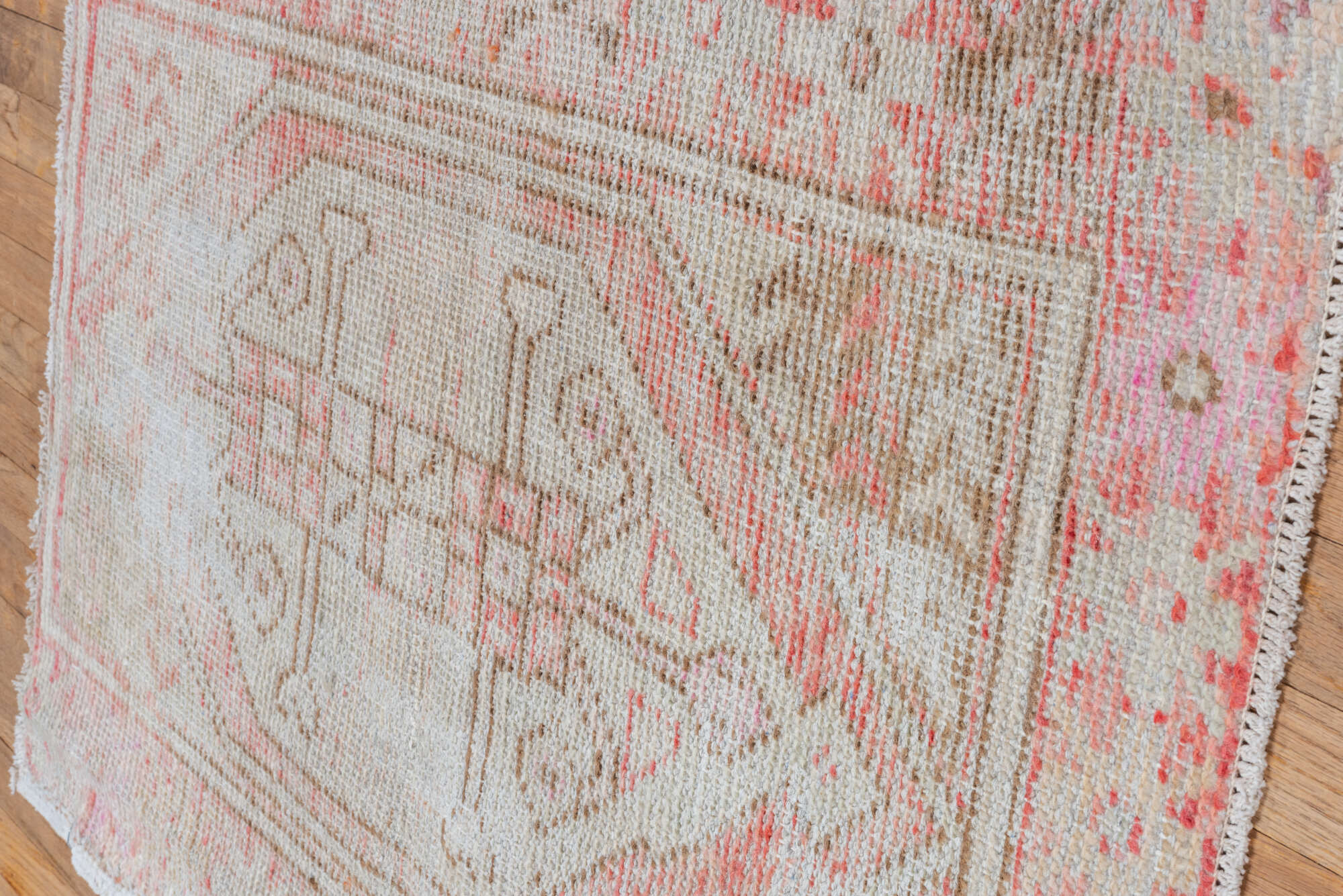 2' x 3' one-of-a-kind handmade vintage Oushak small size rug. Color palette: pink, gray, light gray, off-white, red, silver