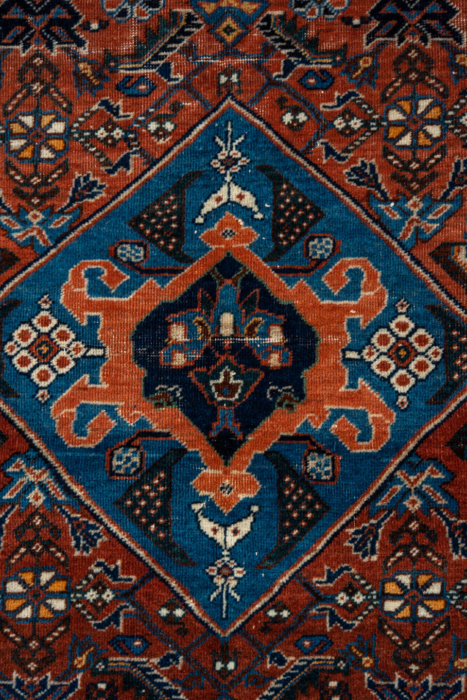 3' x 5' one-of-a-kind handmade vintage Shiraz small size rug. Color palette: brown, red, gray, blue, pink, black, dark gray