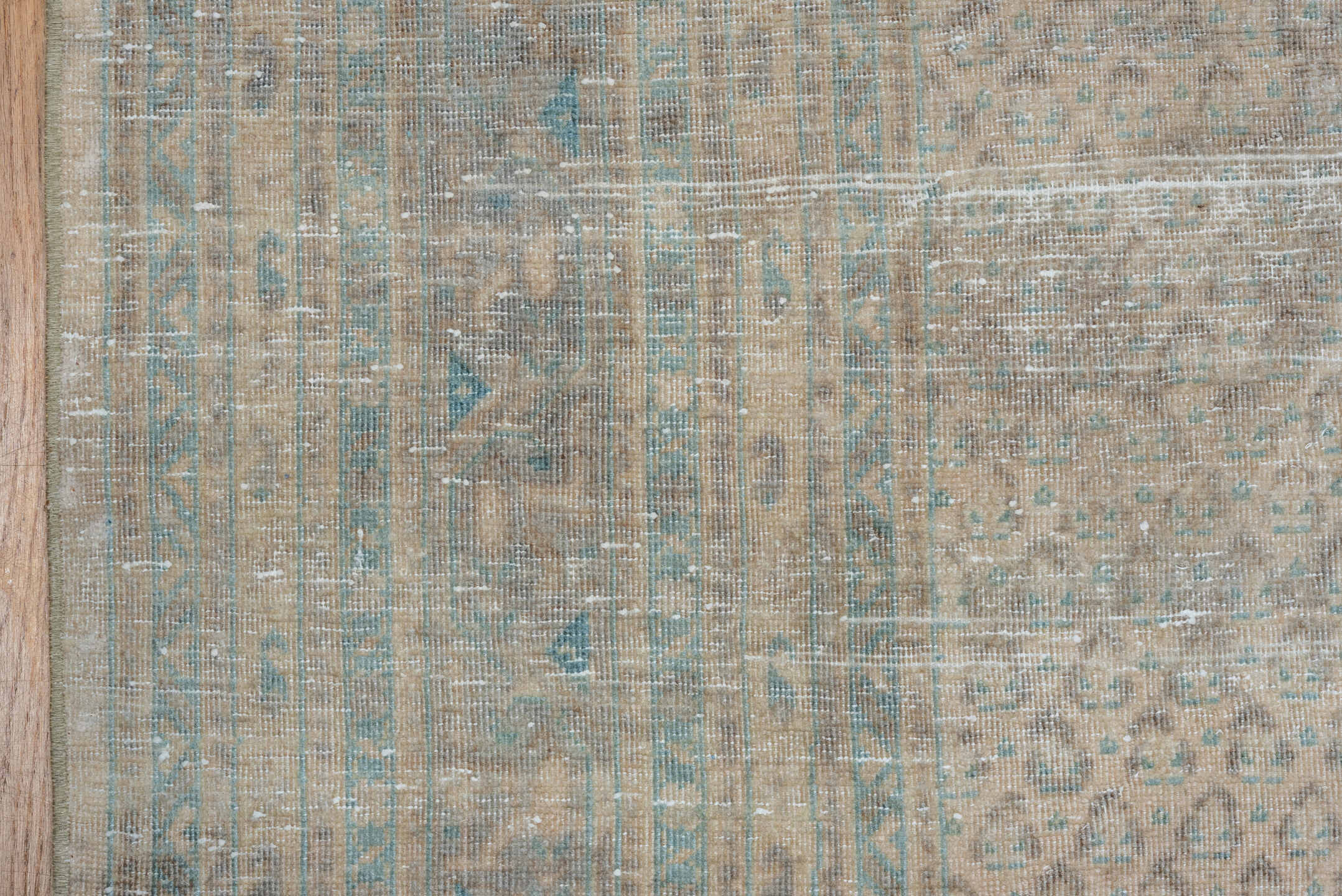 7' x 10' one-of-a-kind handmade vintage Malayer large size rug. Color palette: gray, light gray, off-white, brown, silver