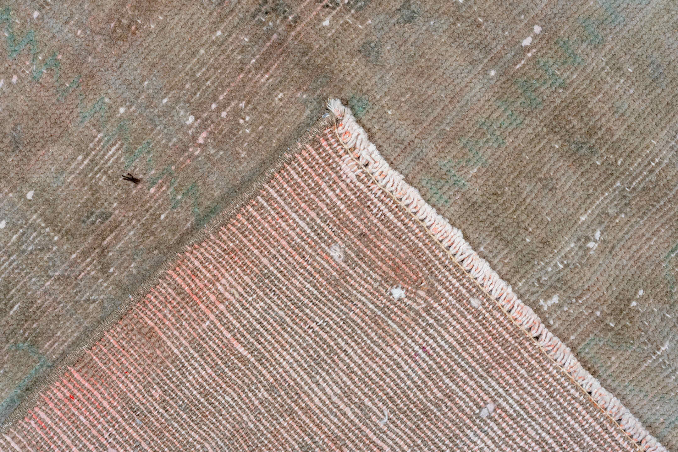 7' x 10' one-of-a-kind handmade vintage Malayer large size rug. Color palette: gray, light gray, off-white, brown