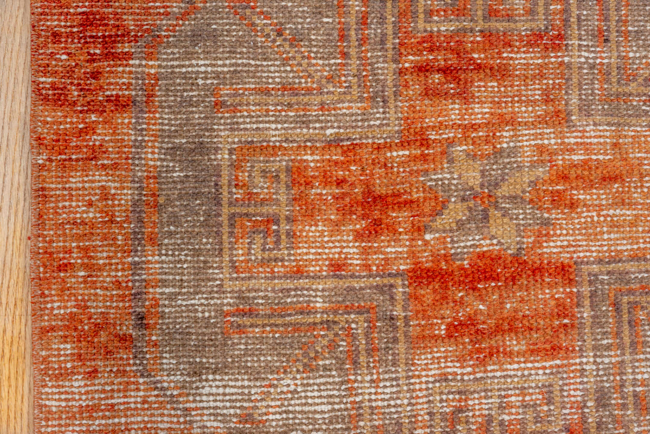 0' x 9' one-of-a-kind handmade vintage Oushak rug. Color palette: brown, orange, pink, red, off-white