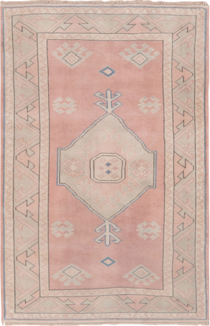 3' x 4' one-of-a-kind handmade vintage Oushak small size rug. Color palette: gray, light gray, off-white, pink, snow, white