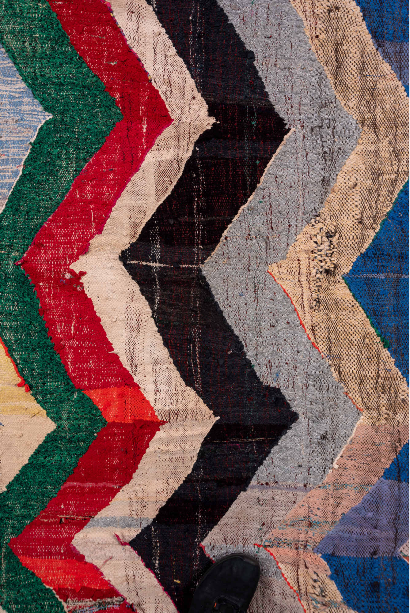 4' x 6' one-of-a-kind handmade vintage Rag Rug small size rug. Color palette: blue, brown, dim gray, gray, light gray