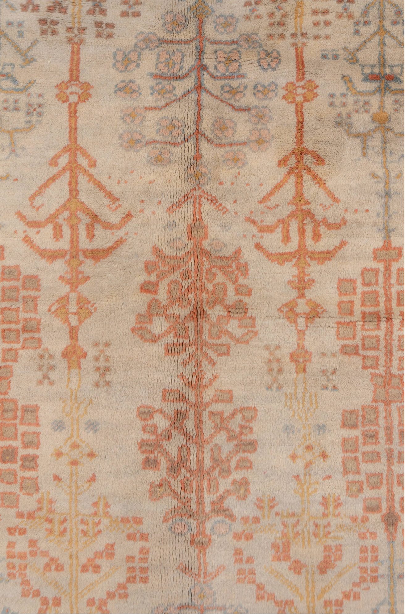 4' x 9' one-of-a-kind handmade vintage Sultanabad rug. Color palette: brown, gray, light gray, off-white, orange, pink